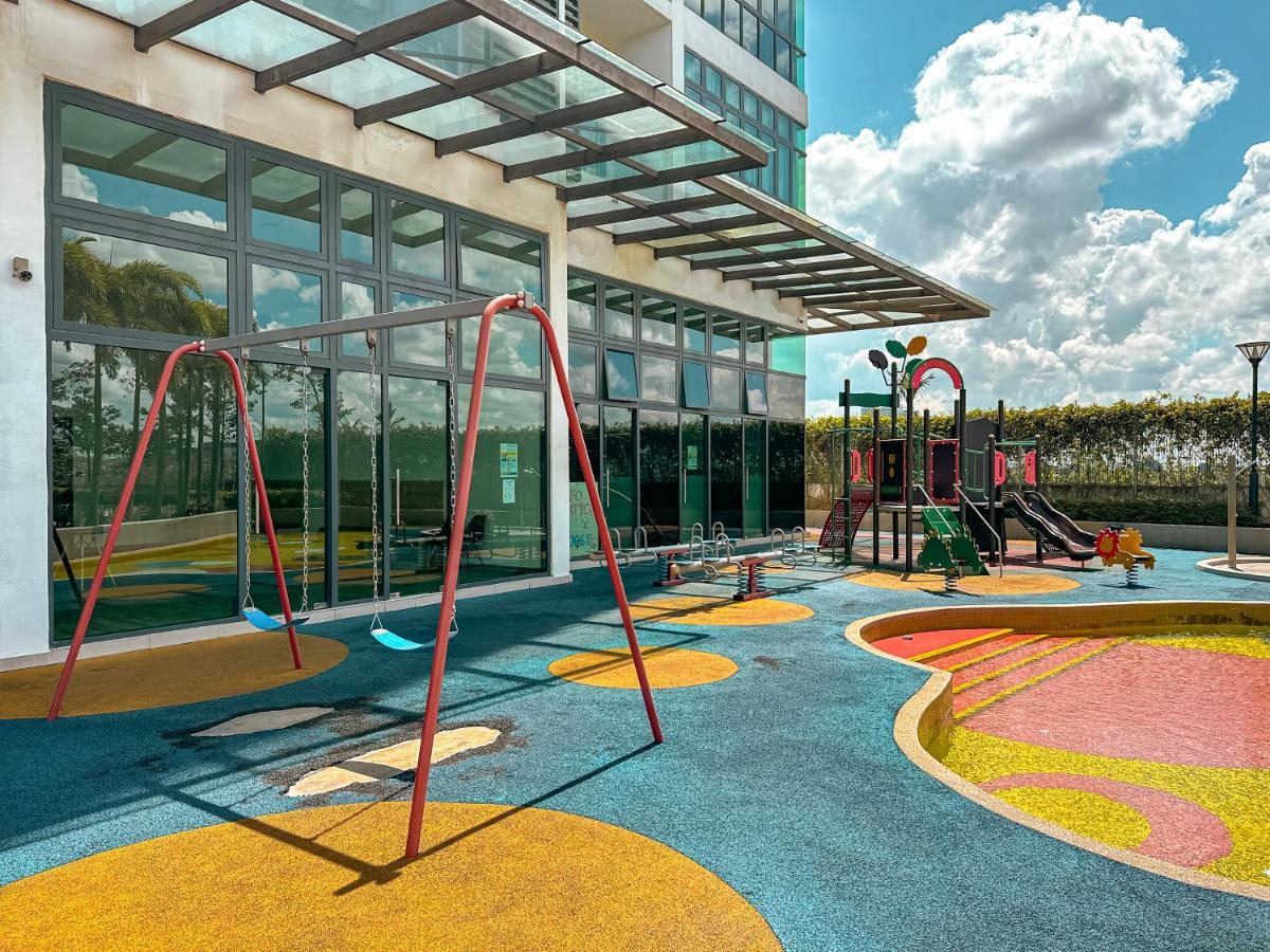 Starry Homes @ Green Haven 2Beds 2Bath+Pool View ماسايْ المظهر الخارجي الصورة